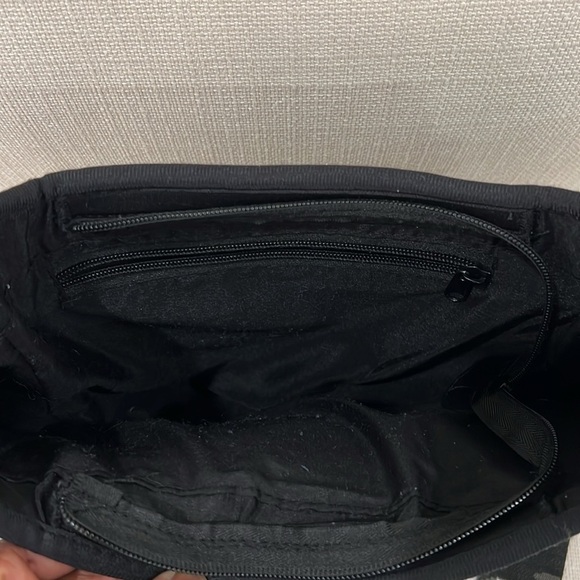 Black bag with camo strap - Picture 4 of 5